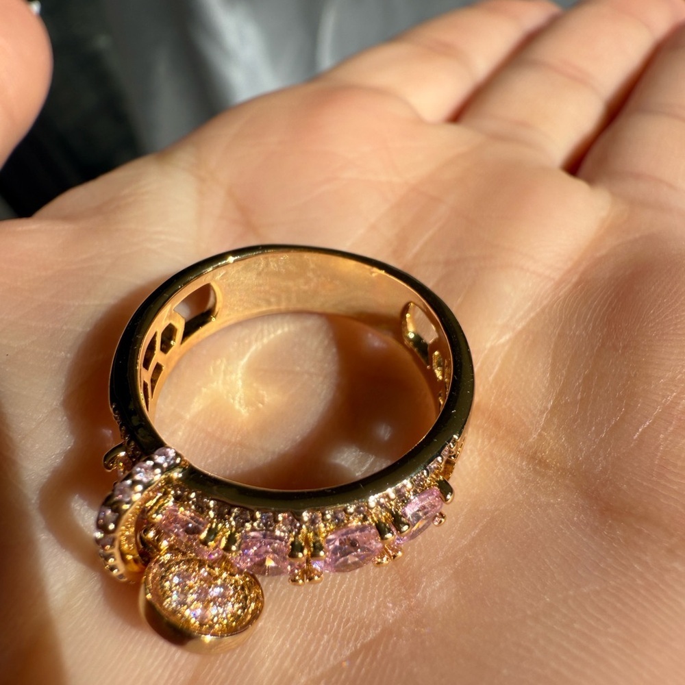 New! Women’s pink diamond 18 k gold color plated unique ring - Picture 3 of 8